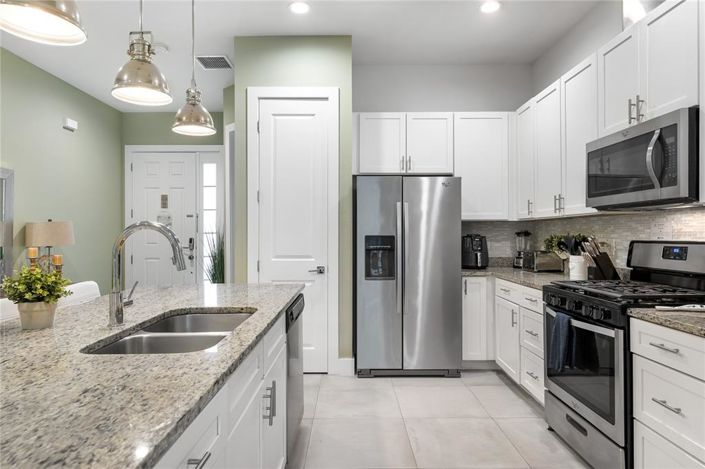 Image No.10-3 Bed Townhouse for sale