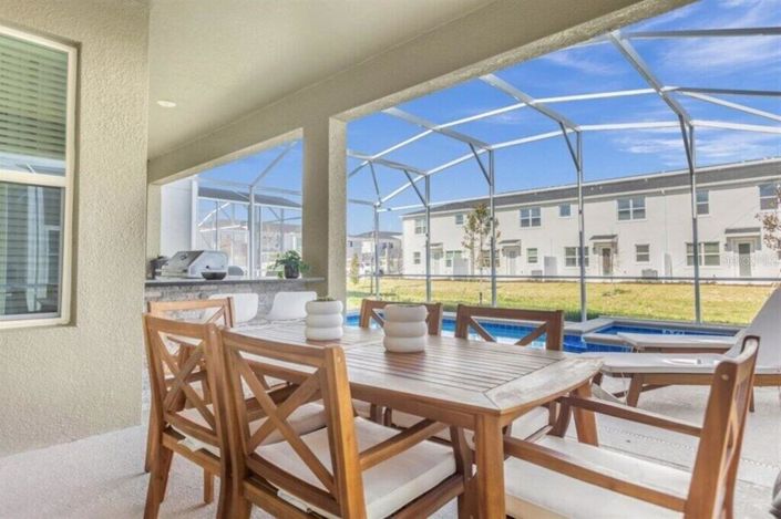 Image No.14-6 Bed Property for sale