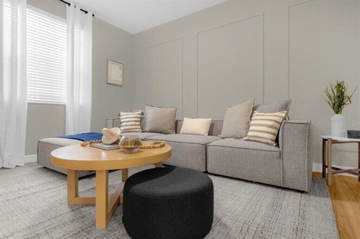 Image No.26-6 Bed Property for sale