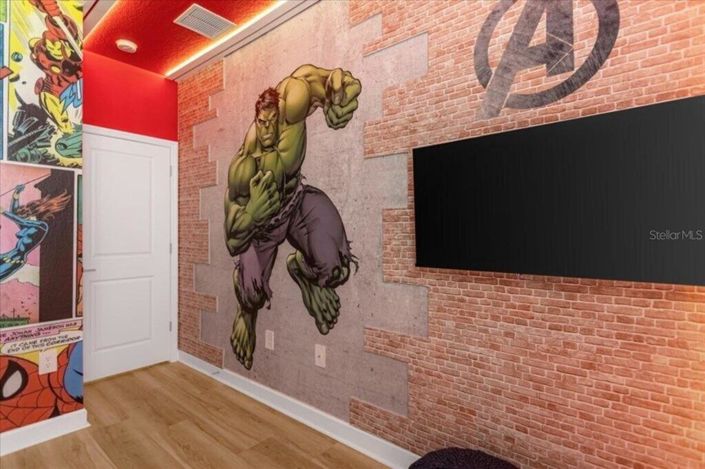 Image No.40-6 Bed Property for sale