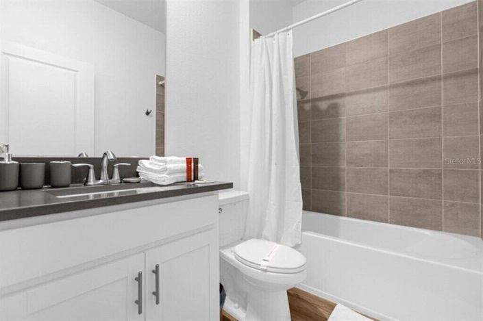 Image No.48-6 Bed Property for sale