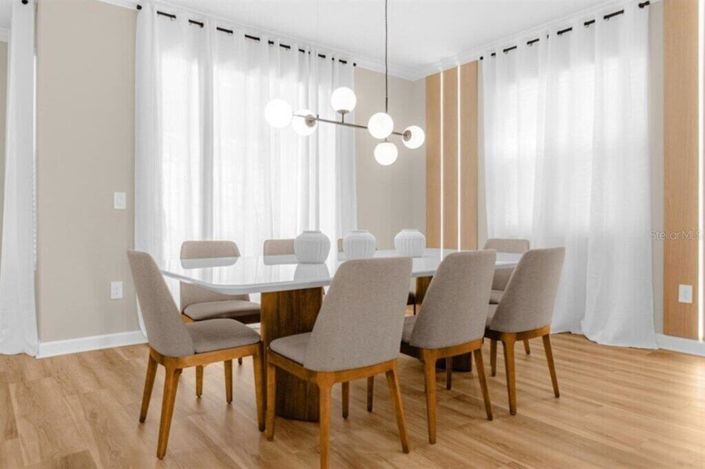 Image No.9-6 Bed Property for sale