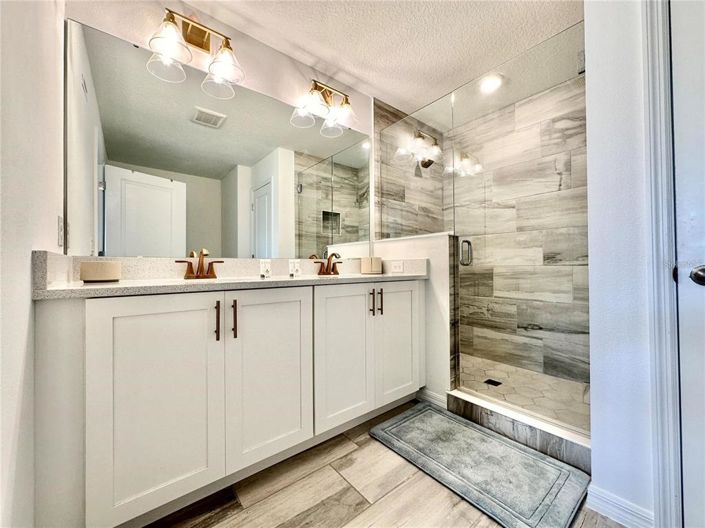 Image No.15-3 Bed Townhouse for sale