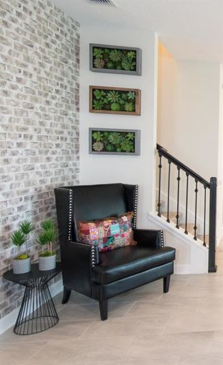 Image No.10-6 Bed Property for sale