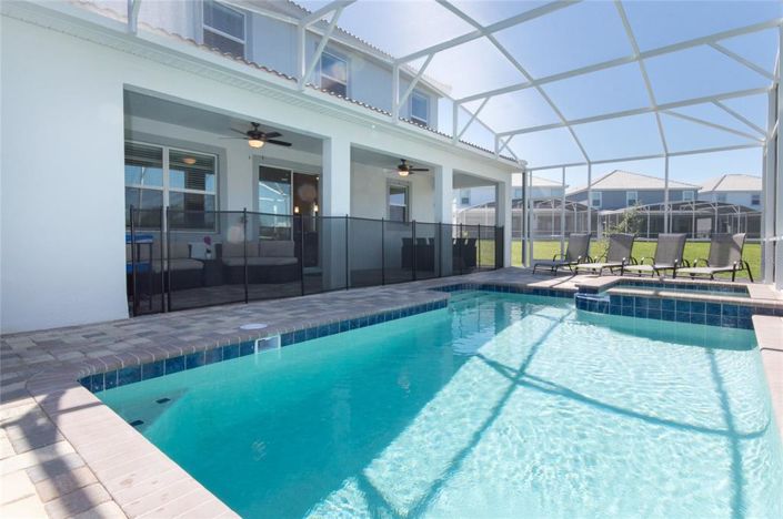 Image No.2-6 Bed Property for sale