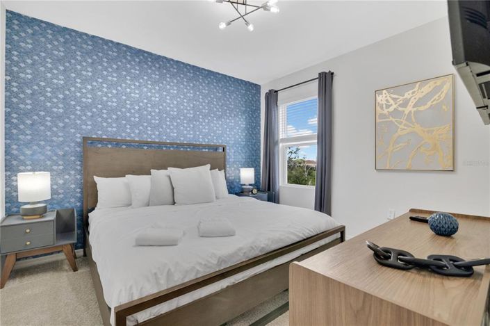 Image No.17-7 Bed Property for sale