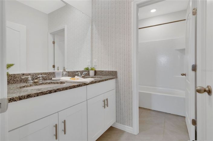 Image No.18-7 Bed Property for sale