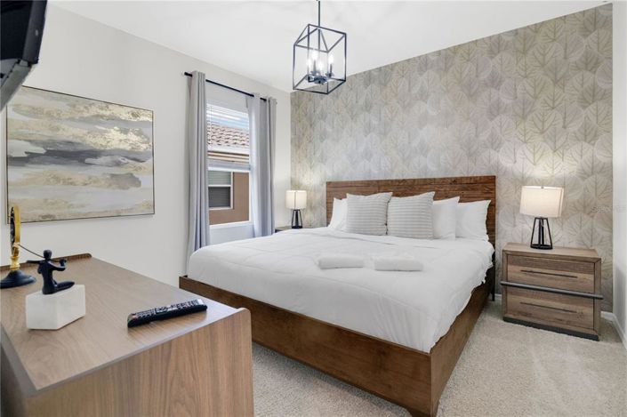 Image No.24-7 Bed Property for sale