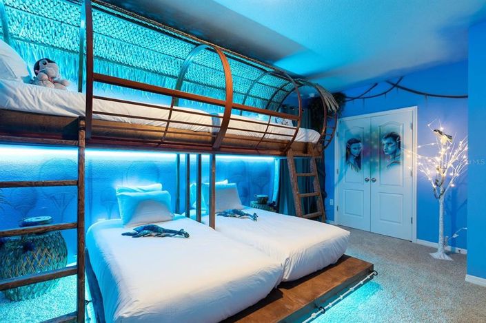 Image No.26-7 Bed Property for sale