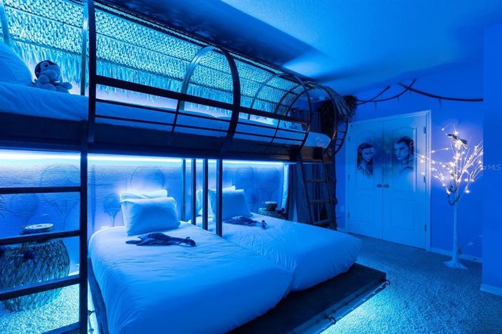 Image No.29-7 Bed Property for sale