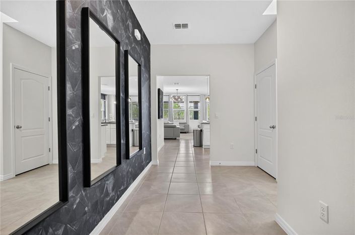 Image No.3-7 Bed Property for sale