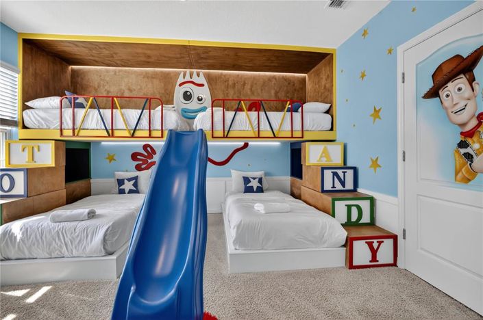 Image No.32-7 Bed Property for sale