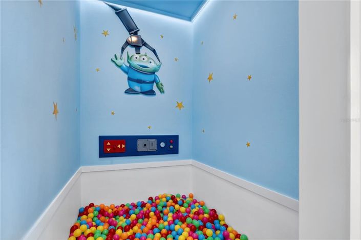 Image No.36-7 Bed Property for sale