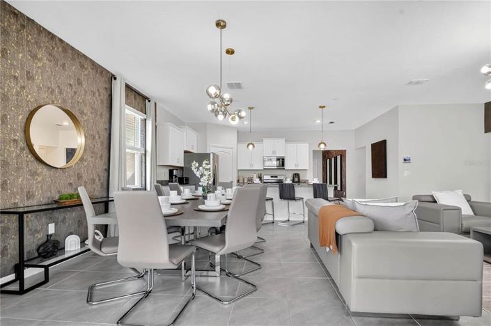 Image No.7-7 Bed Property for sale