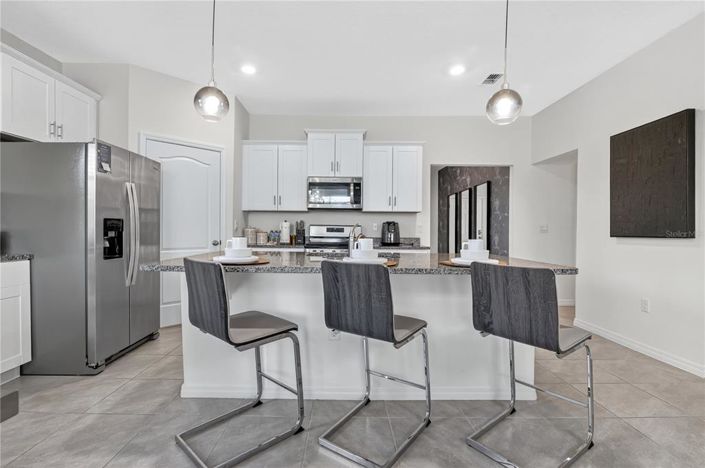 Image No.9-7 Bed Property for sale