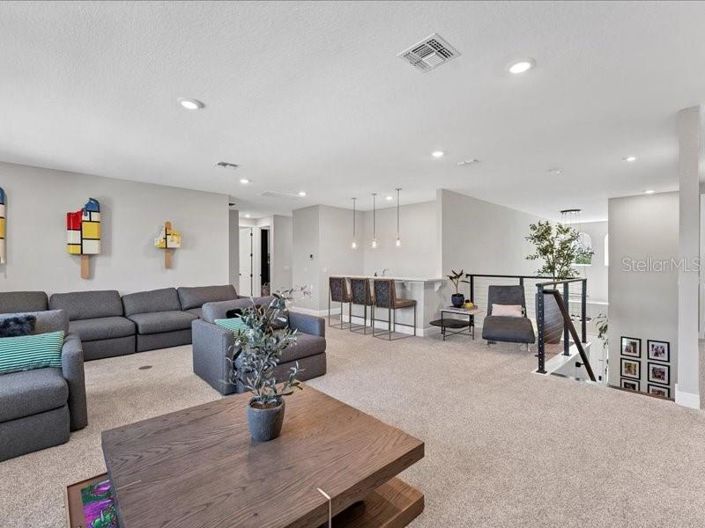 Image No.21-6 Bed Property for sale