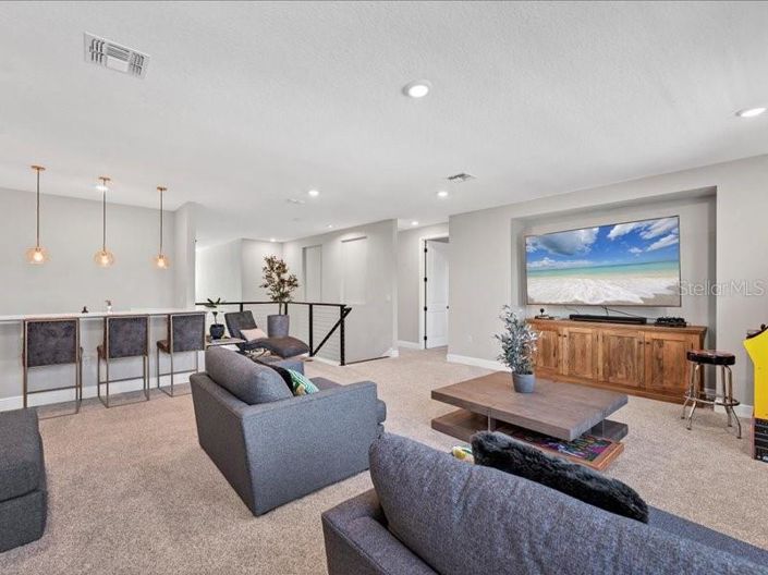 Image No.22-6 Bed Property for sale