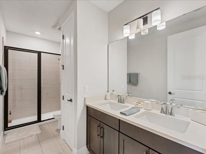 Image No.36-6 Bed Property for sale