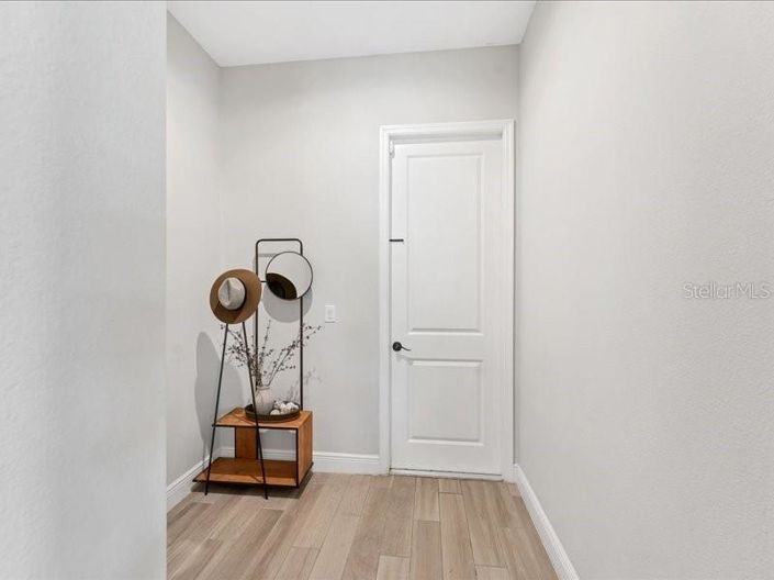 Image No.42-6 Bed Property for sale