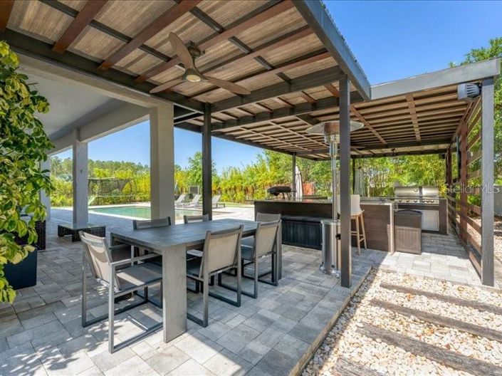 Image No.44-6 Bed Property for sale