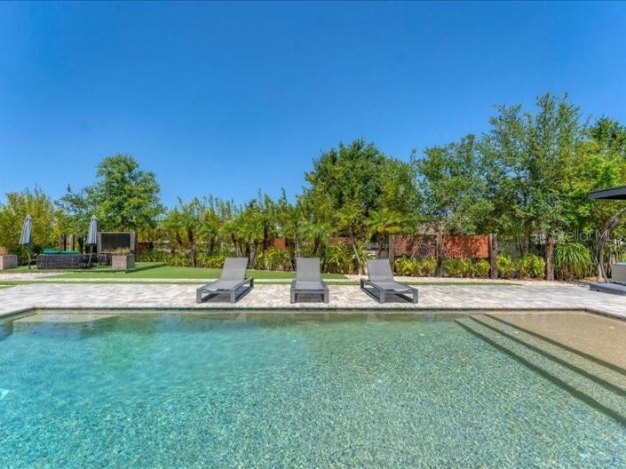 Image No.46-6 Bed Property for sale