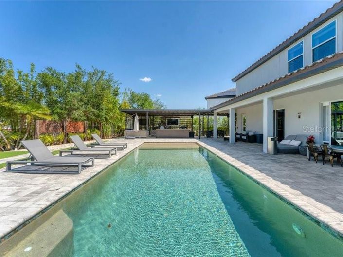 Image No.48-6 Bed Property for sale