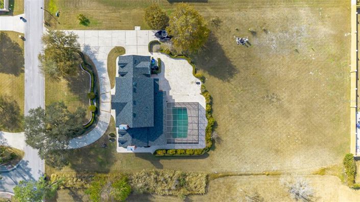 Image No.12-5 Bed Property for sale