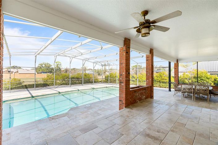 Image No.29-5 Bed Property for sale