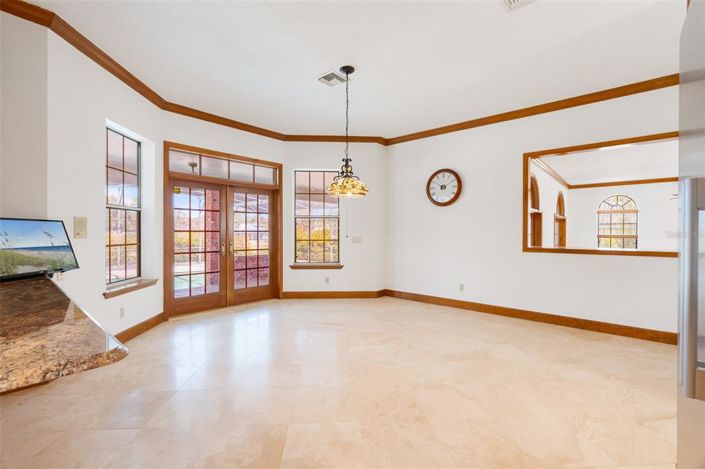 Image No.30-5 Bed Property for sale