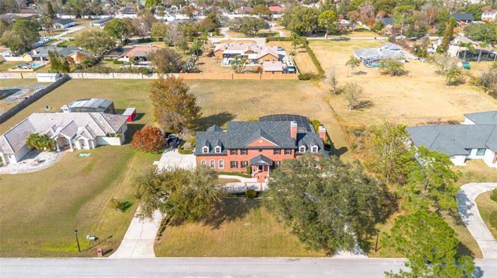 Image No.8-5 Bed Property for sale