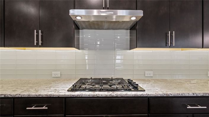 Image No.17-3 Bed Property for sale