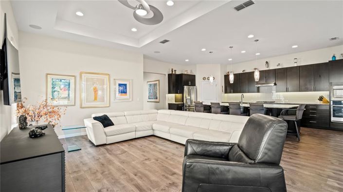 Image No.24-3 Bed Property for sale