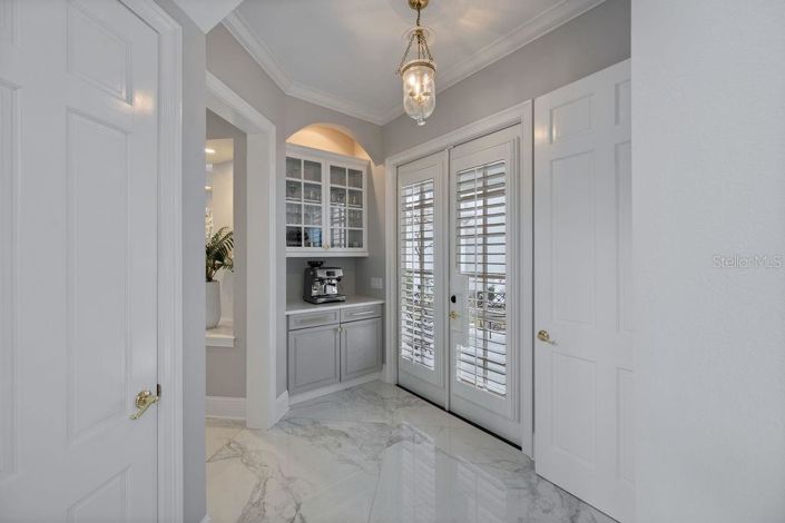 Image No.11-5 Bed Property for sale