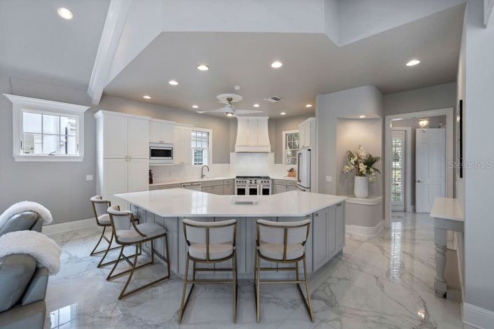 Image No.13-5 Bed Property for sale