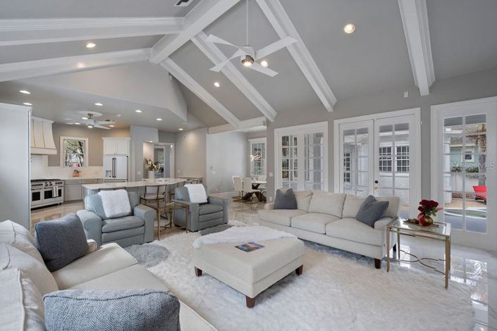 Image No.17-5 Bed Property for sale