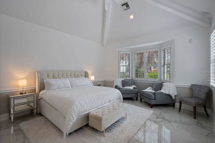 Image No.23-5 Bed Property for sale