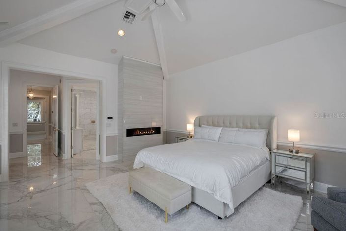 Image No.24-5 Bed Property for sale