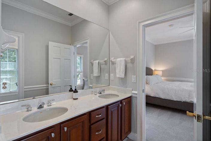 Image No.32-5 Bed Property for sale