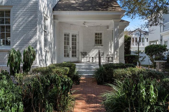 Image No.54-5 Bed Property for sale