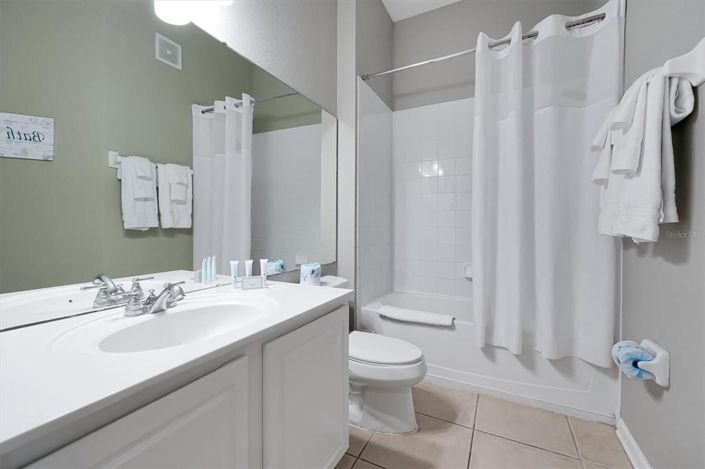 Image No.24-3 Bed Property for sale