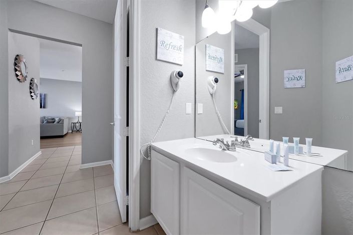 Image No.25-3 Bed Property for sale