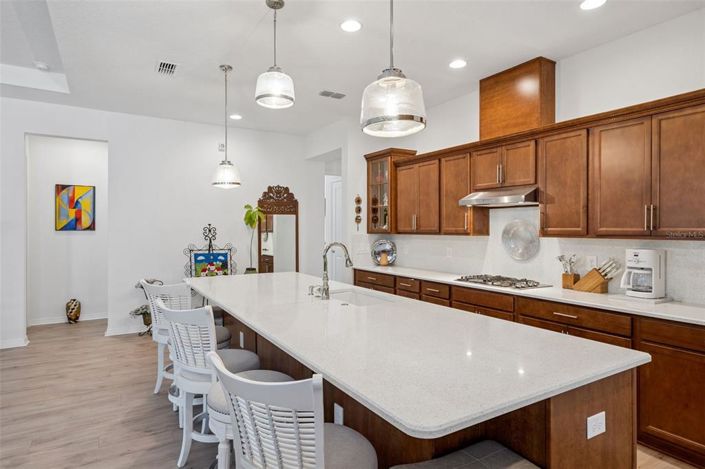 Image No.15-3 Bed Property for sale