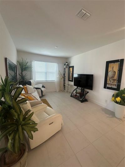 Image No.18-4 Bed Property for sale