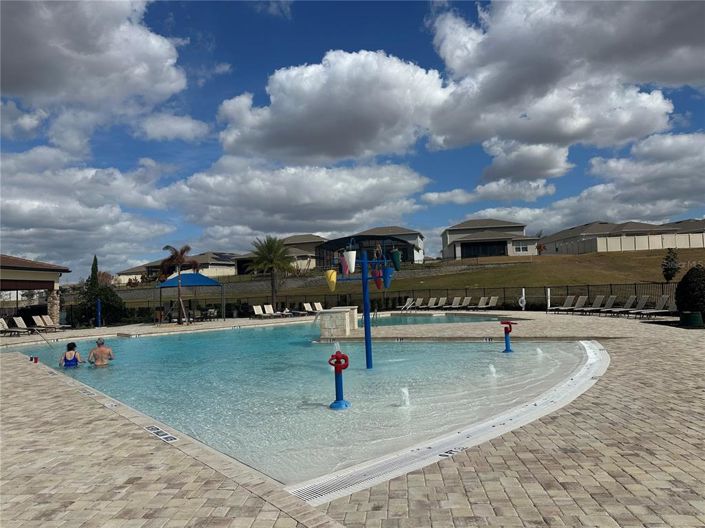 Image No.28-4 Bed Property for sale