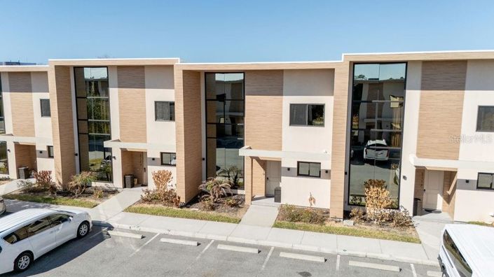 Image No.3-3 Bed Townhouse for sale