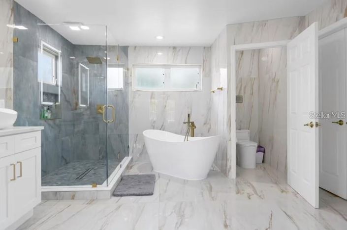 Image No.27-5 Bed Property for sale