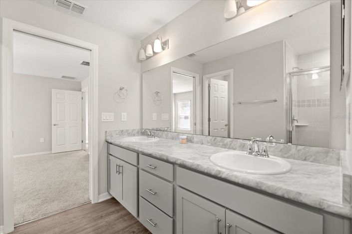 Image No.26-3 Bed Property for sale