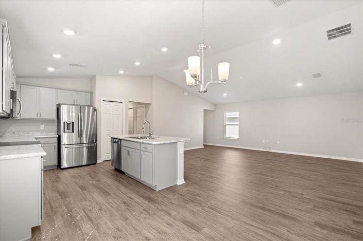 Image No.4-3 Bed Property for sale