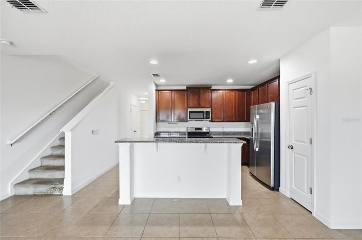 Image No.13-4 Bed Townhouse for sale