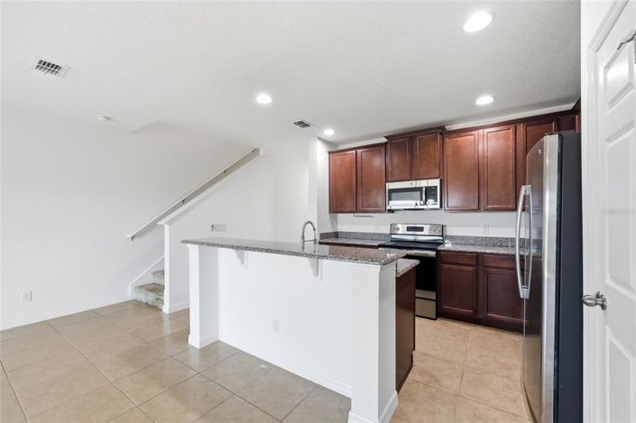 Image No.15-4 Bed Townhouse for sale